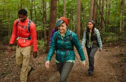 Hikers wearing the Patagonia Micro Puff Insulated Jacket