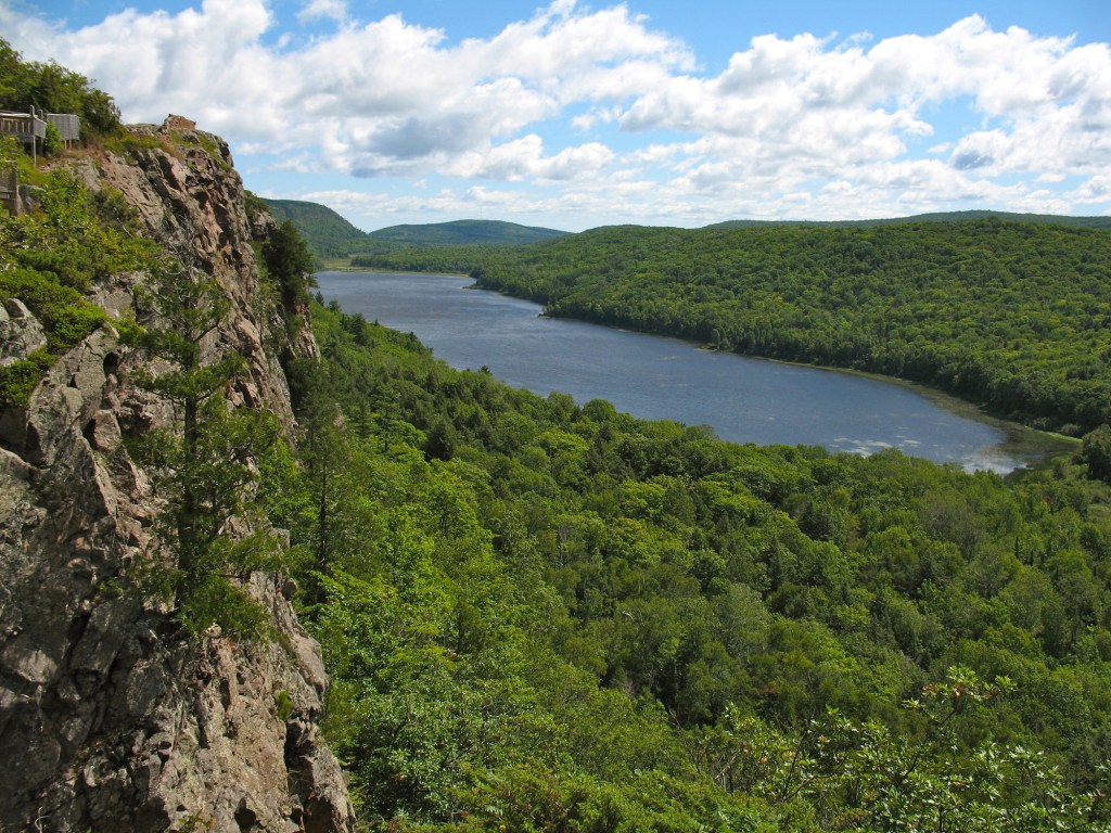 Viewpoint overlooking the Lake of the Clouds.