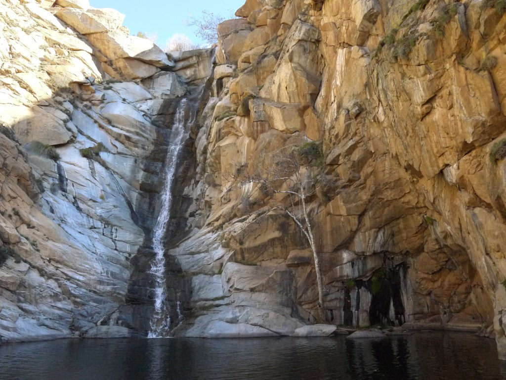 A view of Cedar Creek Waterfall.