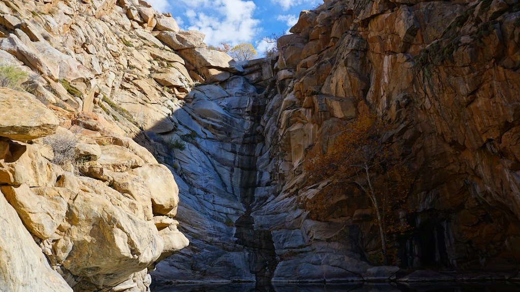 View of a waterfall.