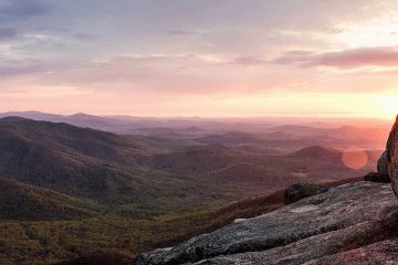 The sunrises over Virginia's mountains