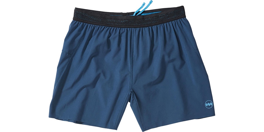 A product-on-white photo of the Janji AFO Middle Shorts