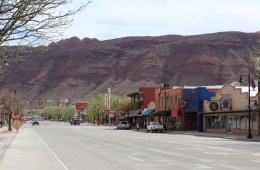 ‘We’re all going to be hurting’: Towns Near National Parks Feel the Impacts of COVID-19
