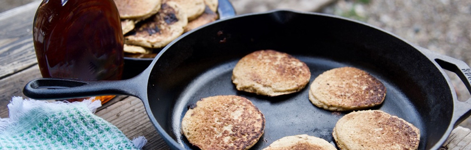 Vintage seasoned Lodge U.S.A. 90G cast Iron tortilla / crepe/ Pancake/  vegies