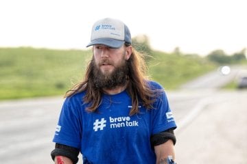 Anton Nootenboom walking across the US