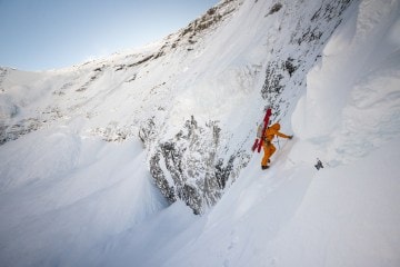 Jim Morrison climbs Mount Everest carrying skis on his pack