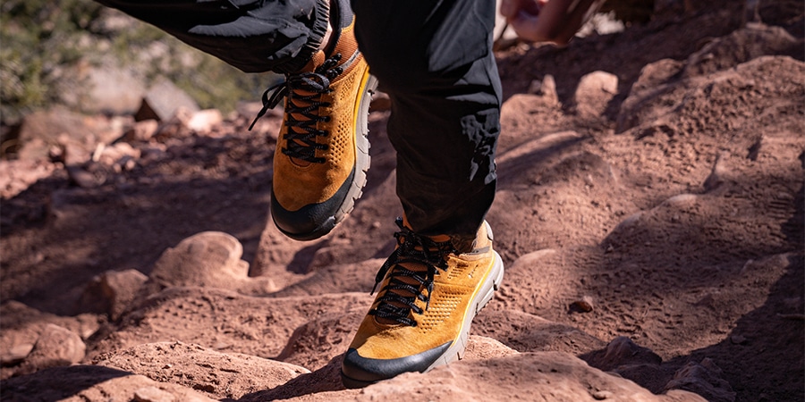 hiking boots 2019