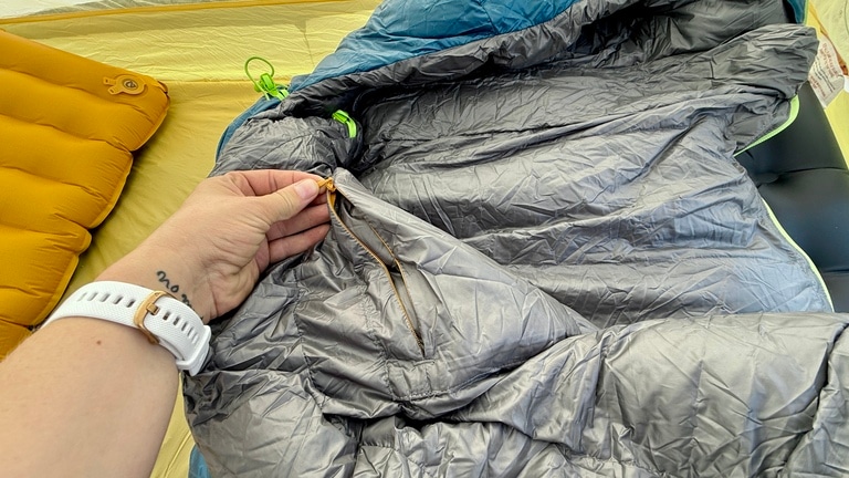 Photo showing the zippered pocket inside the Exped Terra 15