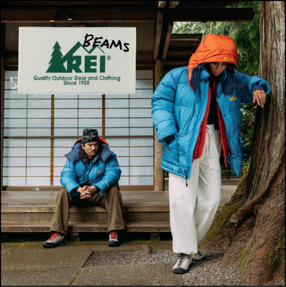 Two people wearing the BEAMS x R E I Co-op Expedition parka.