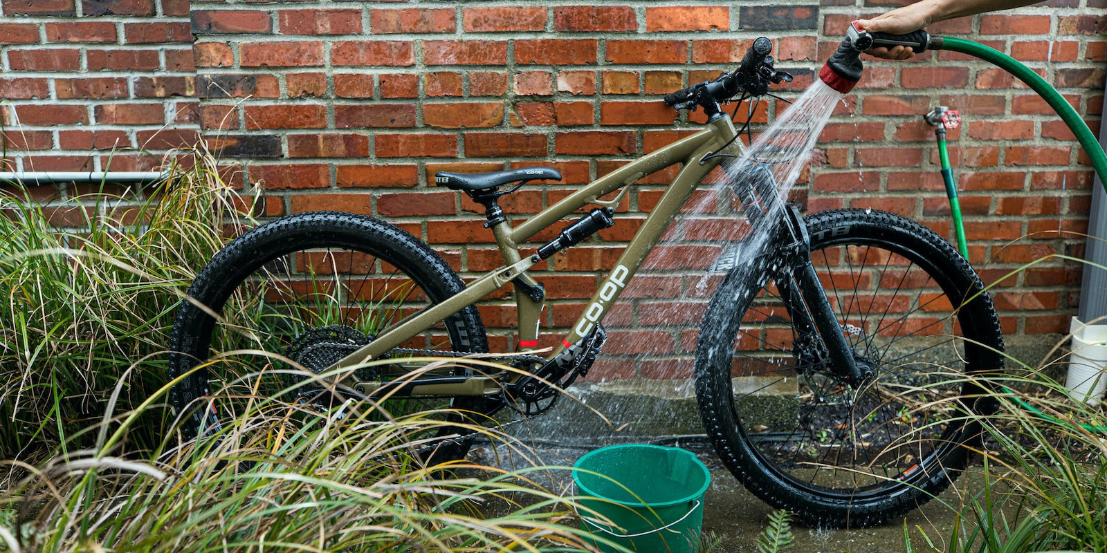 How to Get Grease off Bike Frame 