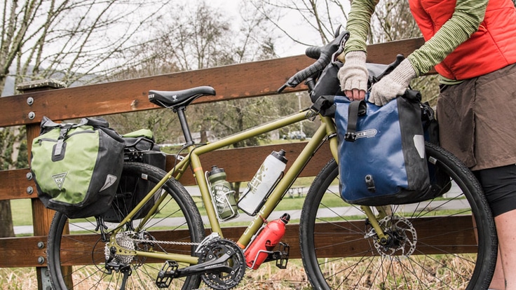 attaching panniers to a bike