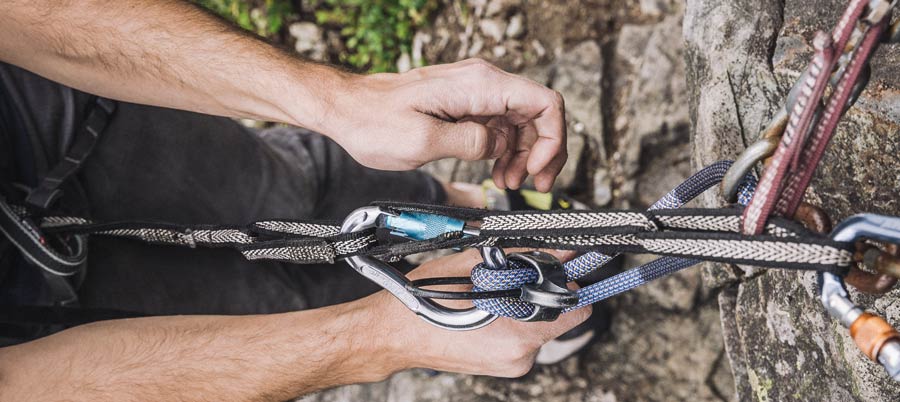 Abseiling (Rappelling) Explained - Learn How To Abseil - VDiff Climbing