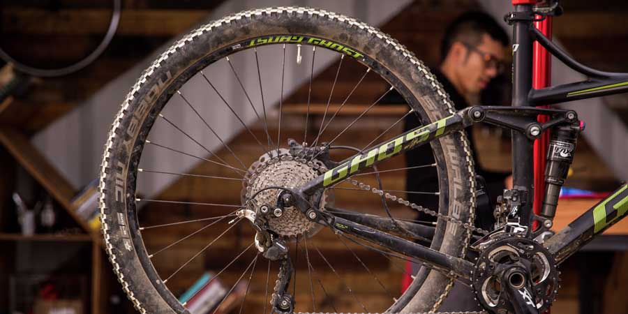 How to Change Tubeless Mountain Bike Tires