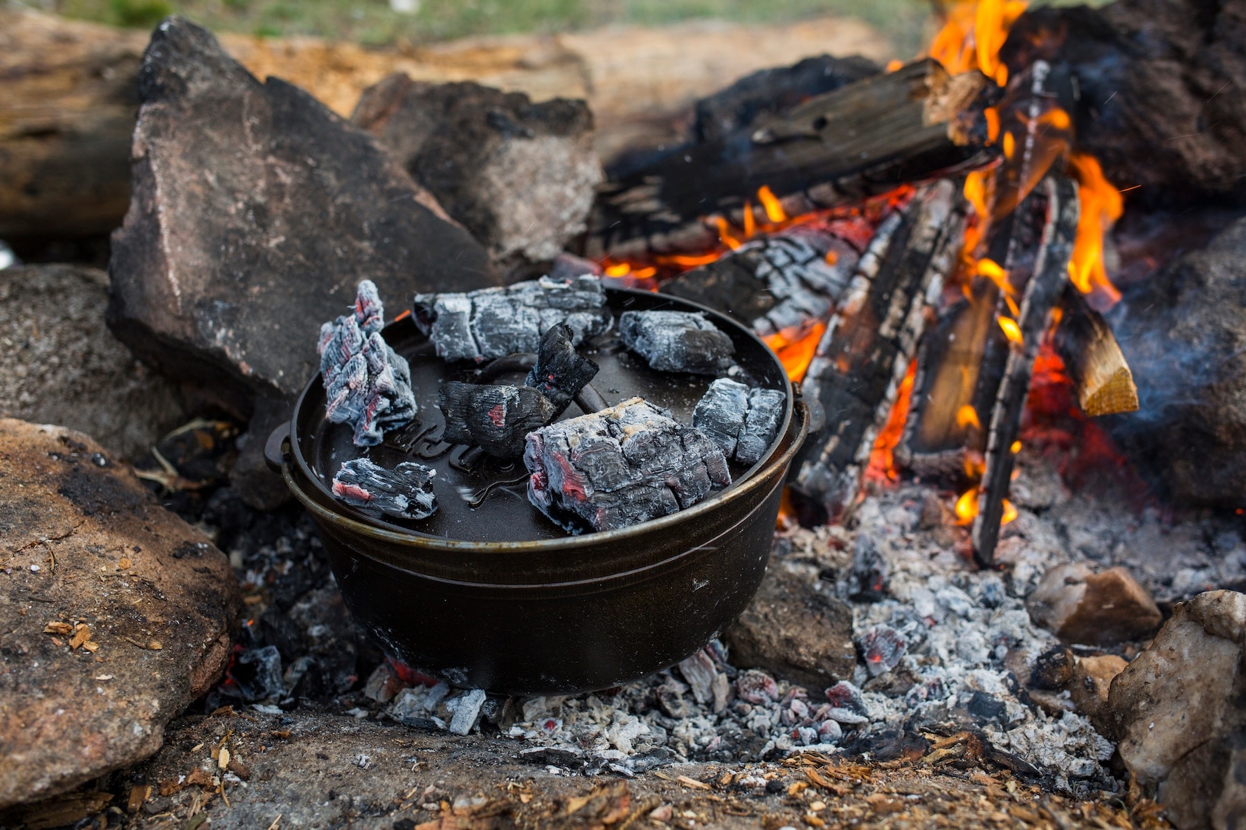 Dutch Oven with hot coals lid and stand