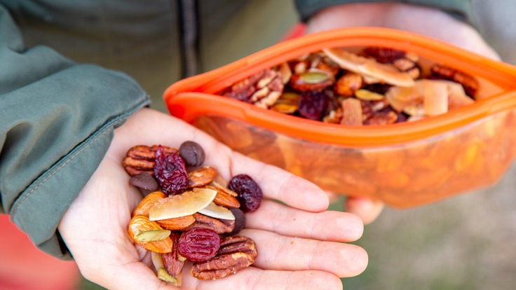 maple glaze trail mix ingredients
