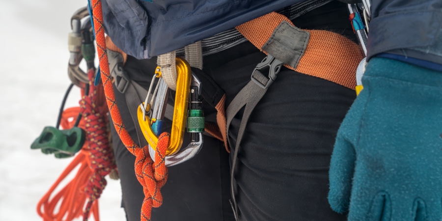 https://www.rei.com/dam/van_dragt_071119_0167_carabiners.jpg