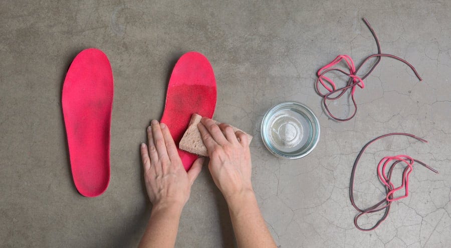 How to Clean the Insoles of Shoes