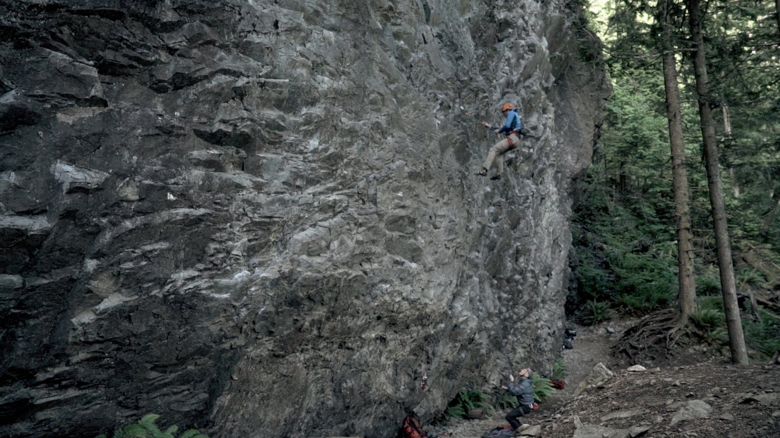 a lead climber falling