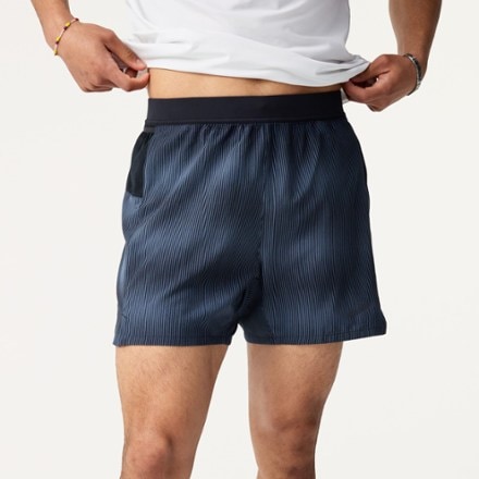 Brooks Journey 5" Shorts - Men's 0