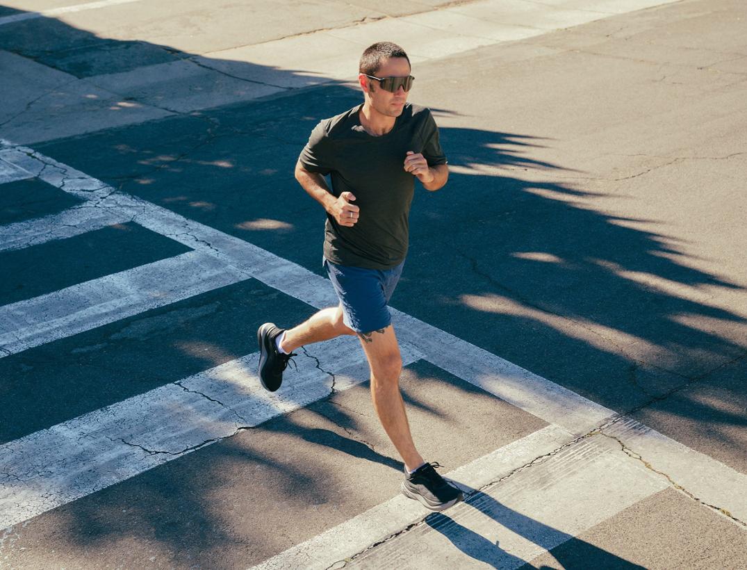 Location Image for Aura Road-Running Shoes - Men's