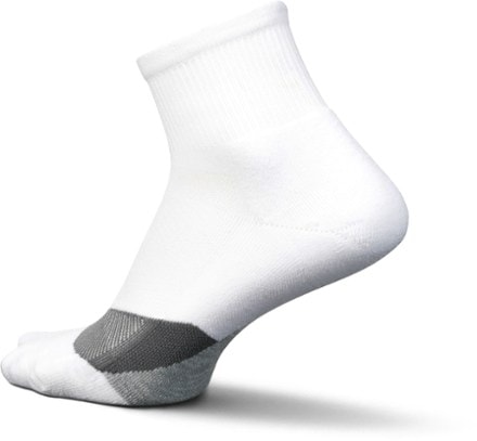 Feetures Elite Light Cushion Quarter Socks 6