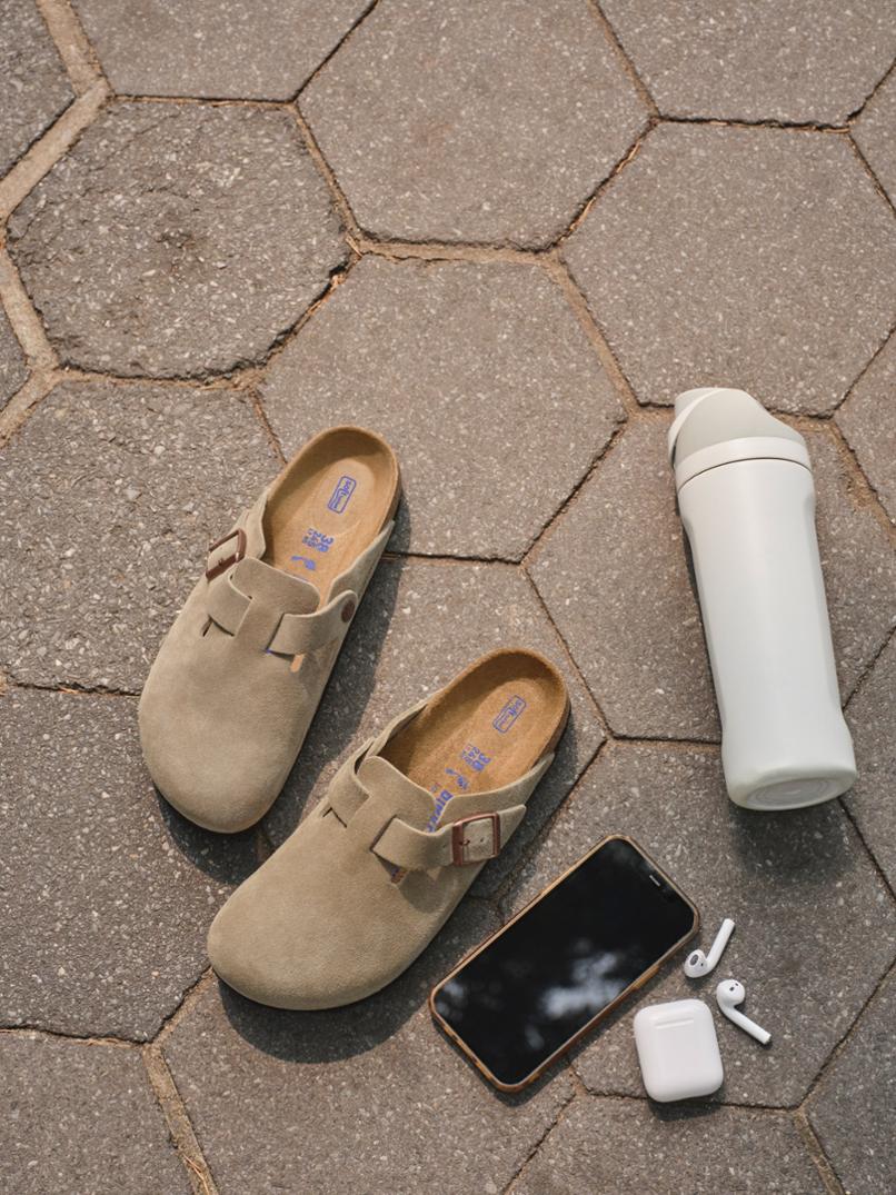 Location Image for Boston Soft Footbed Clogs - Women's