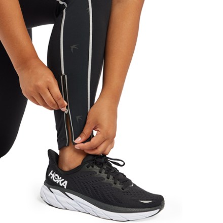 Oiselle Glow Tights - Women's 5
