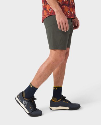 Stio OPR 9" Bike Shorts - Men's 6
