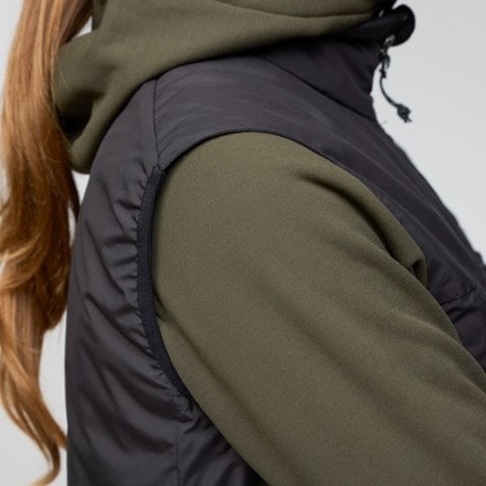 Fjallraven Bergtagen 60 Insulated Vest - Women's 9