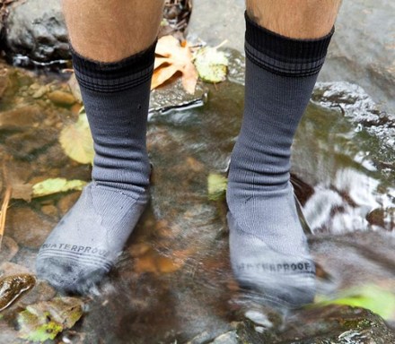 Showers Pass Crosspoint Waterproof Wool Crew Socks 2