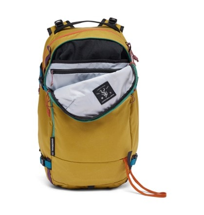 Mountain Hardwear Gnarwhal 25 Snow Pack 2
