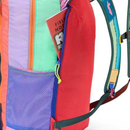 Cotopaxi Batac 24 L Del Dia Pack Trekking pole attachments