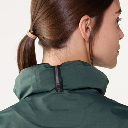 Janji Rainrunner Pack Jacket 2.0 - Women's 6