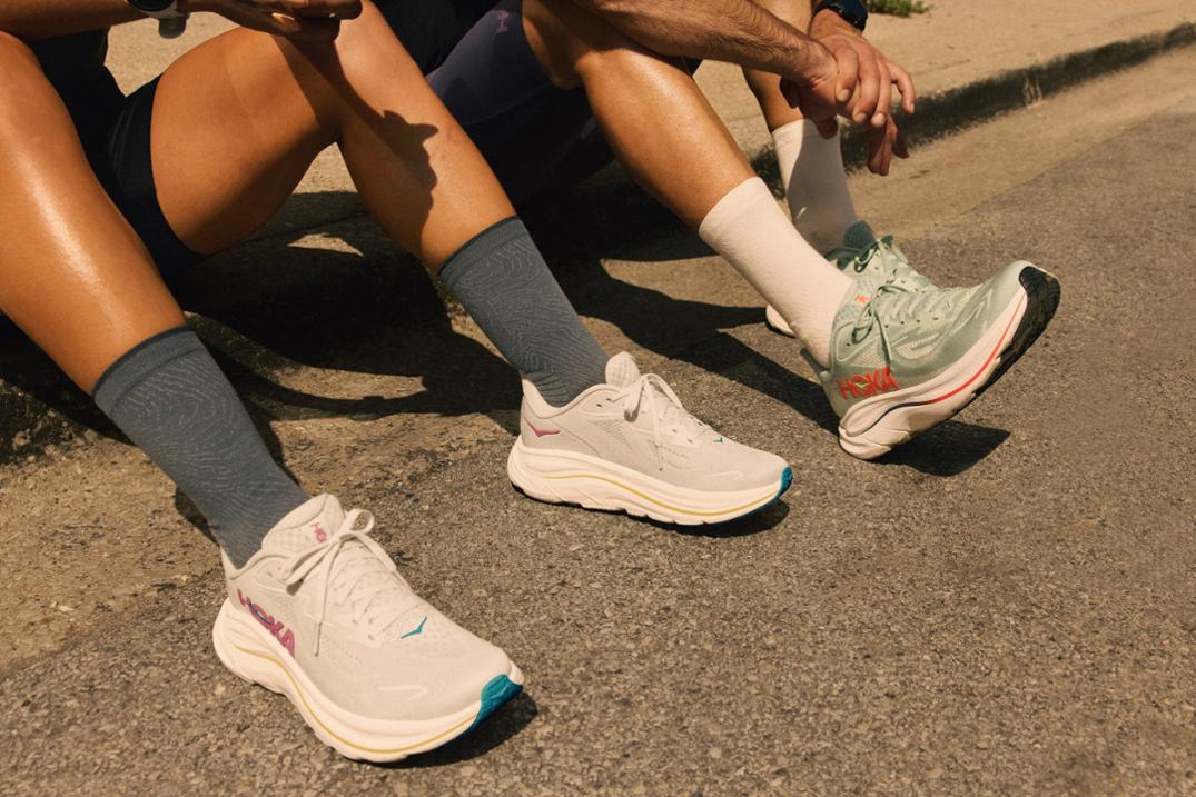 Location Image for Clifton 10 Road-Running Shoes - Men's