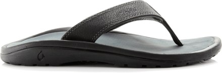 olukai black sandals