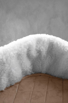 Detail View (Tan/White)