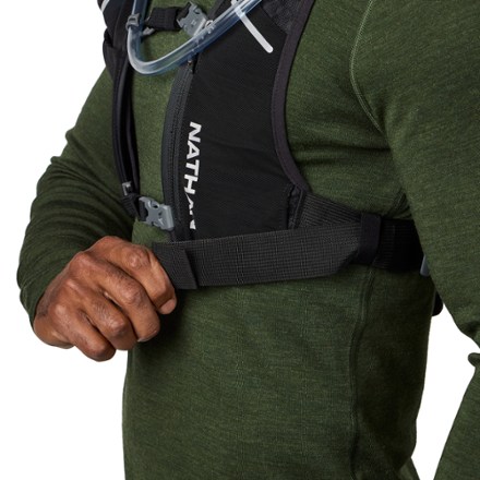 Nathan HyperNight QuickStart 3.0 4 L Hydration Vest 8