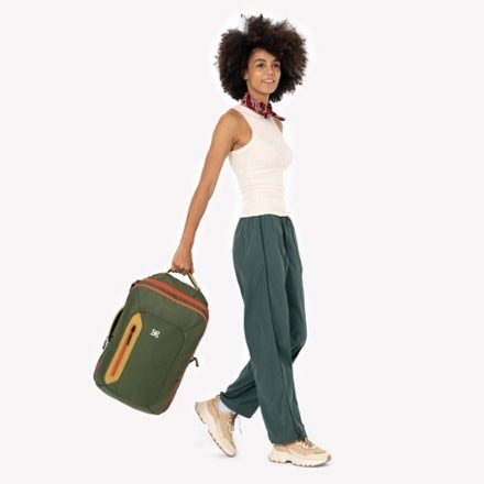 Sherpani Santiago 35 L Travel Pack 8