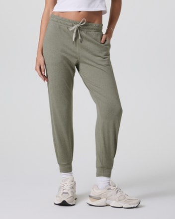 Vuori Performance Jogger Pants - Women's 1