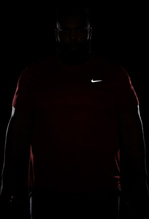 Nike Miler Shirt - Men's 10
