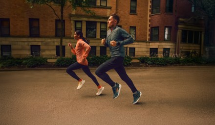 Location Image for Gaviota 6 Road-Running Shoes - Men's