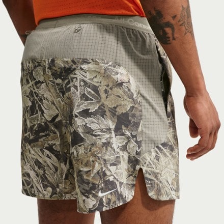 Nike ACG Essential Brief Shorts 6" - Men's 5