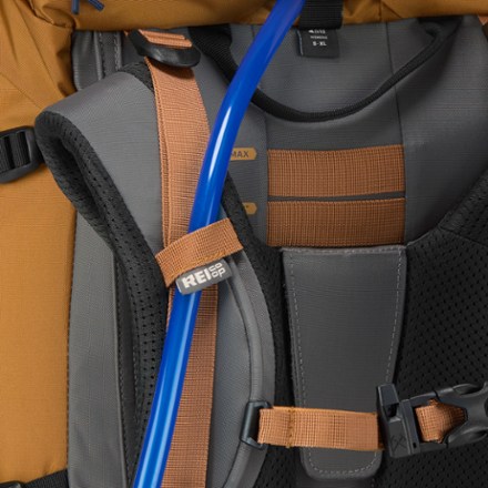 REI Co-op Trailmade 60 Pack - Women's Hydration port & tube routing