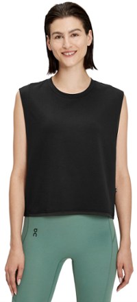 On Focus Crop Top - Women's 1