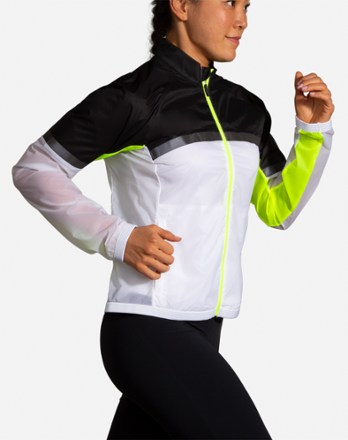 brooks jackets womens sale Cinosural International School