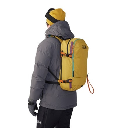 Mountain Hardwear Gnarwhal 25 Snow Pack 6