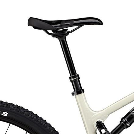Rocky Mountain Element Alloy 30 Mountain Bike 3