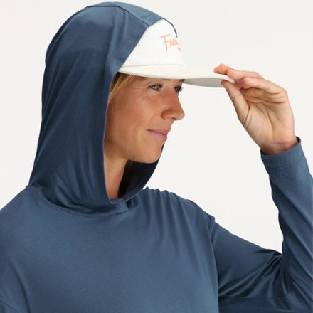 Free Fly Shade Crossover Hoodie - Women's 4