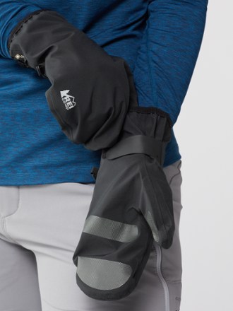 REI Co-op Minimalist GTX Mittens 2.0 1