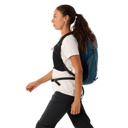 Arc'teryx Aerios 18 Pack 5